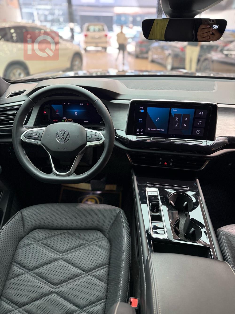 ڤۆڵکسواگن ئەتڵەس کرۆس سپۆرت